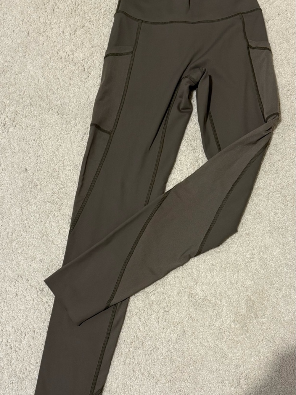 aerie Offline High-Rise 7/8 Leggings in Charcoal